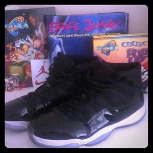 Jordan Space Jams sz 12